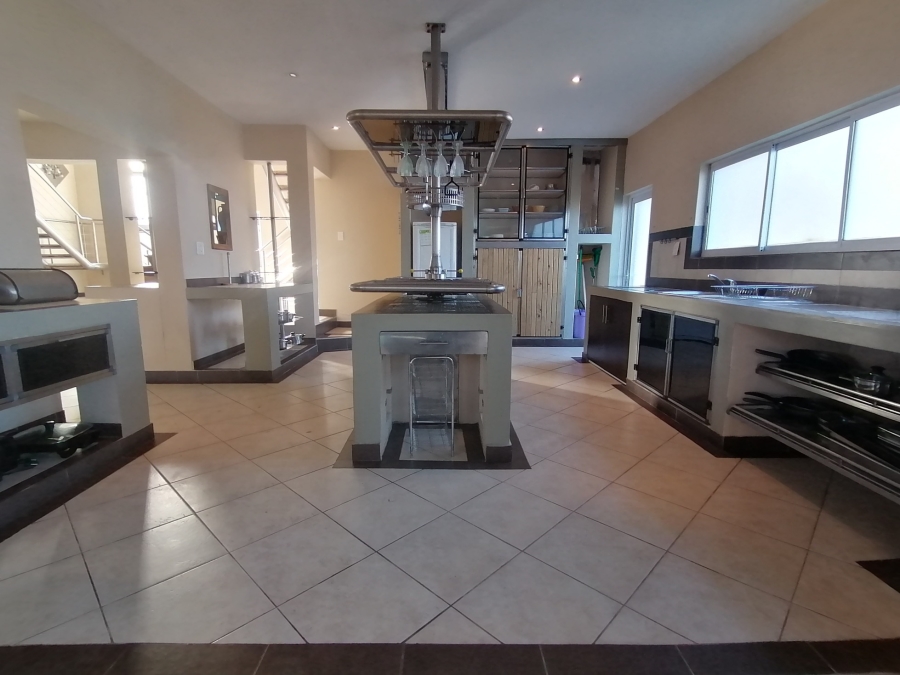 5 Bedroom Property for Sale in Bettys Bay Western Cape